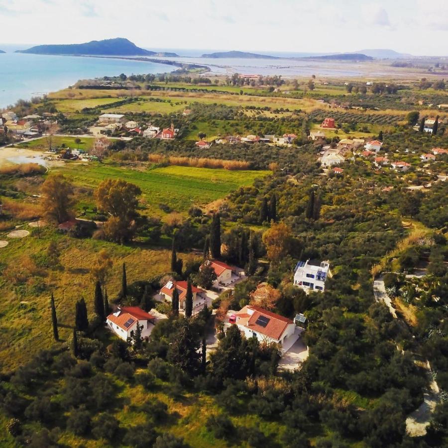 Bungalow Gialova